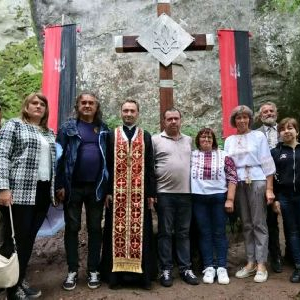 Вшанування пам'яті полеглих повстанців та освячення пам'ятного хреста