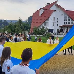 З Днем Державного Прапора України