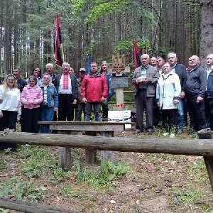 Вшанування пам'яті чотового відділу УПА "Опришки"  "Мрії" - Павла Витвицького у с. Кузьминець