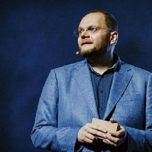 Міністр культури назвав Бандеру “неоднозначною постаттю”